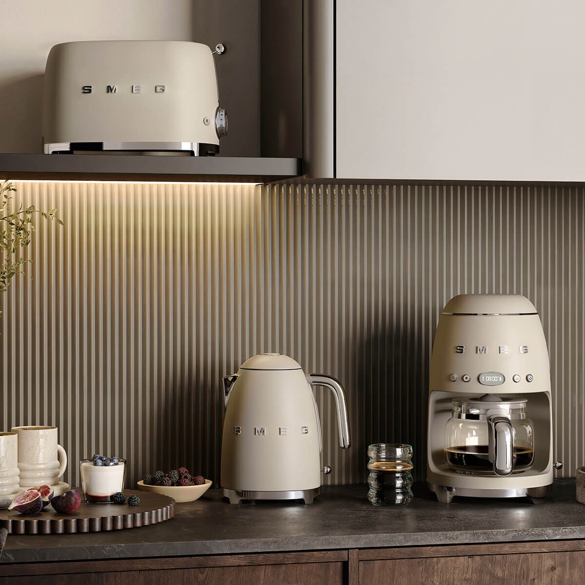 Smeg 50s Retro Style Kettle 1.7L - Moonlight, Soft Opening Lid, Stainless Steel Filter - KLF03MLMAU