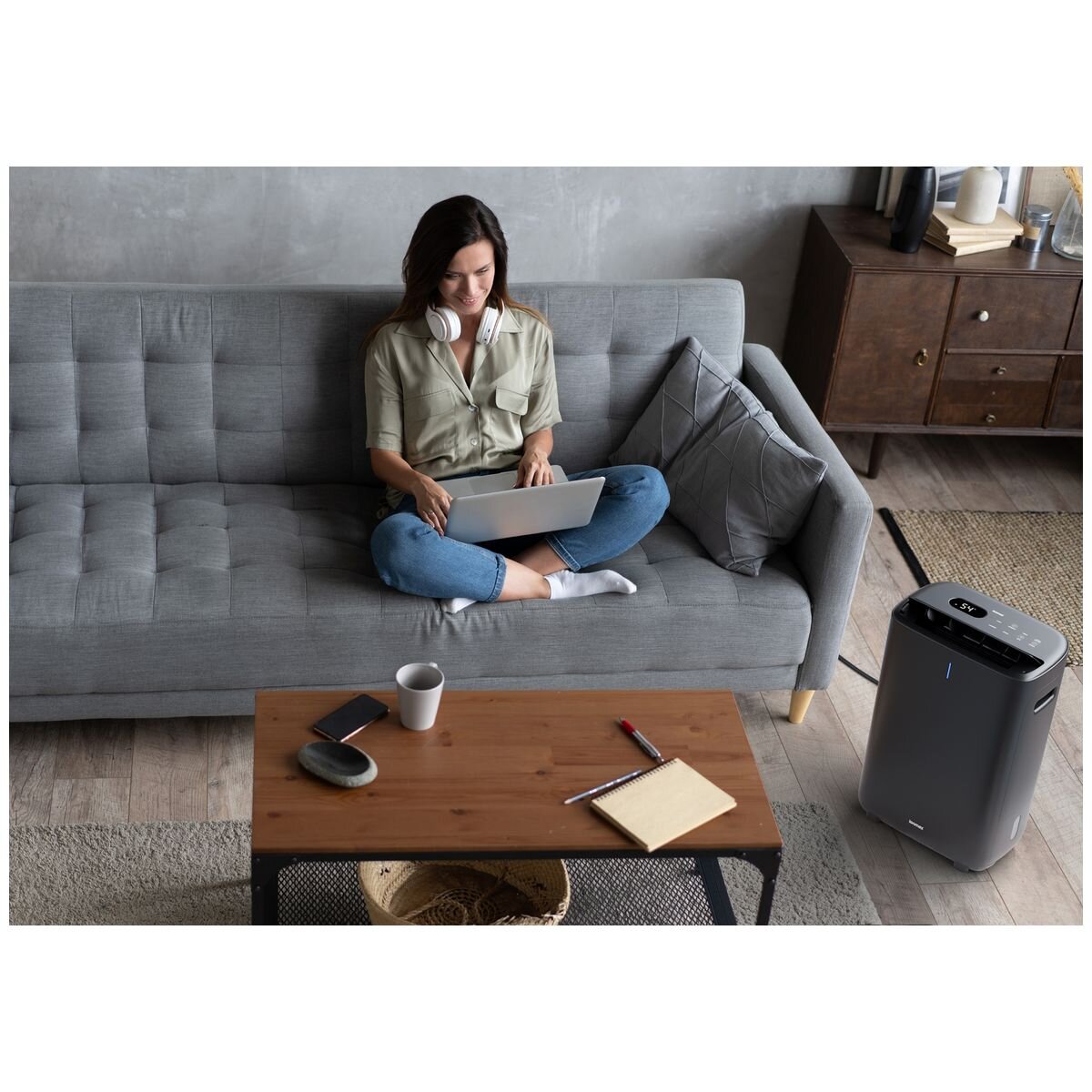 Ionmax Venta 8L Desiccant Dehumidifier & Air Purifier - H13 HEPA, Wi-Fi App Control, Black - ION615