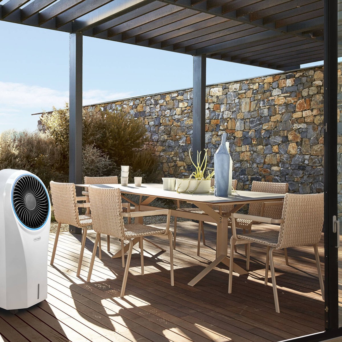 De'Longhi Evaporative Cooler - 4.5L - White - 6 Hours Cooling - SuperSaverAU - view 3