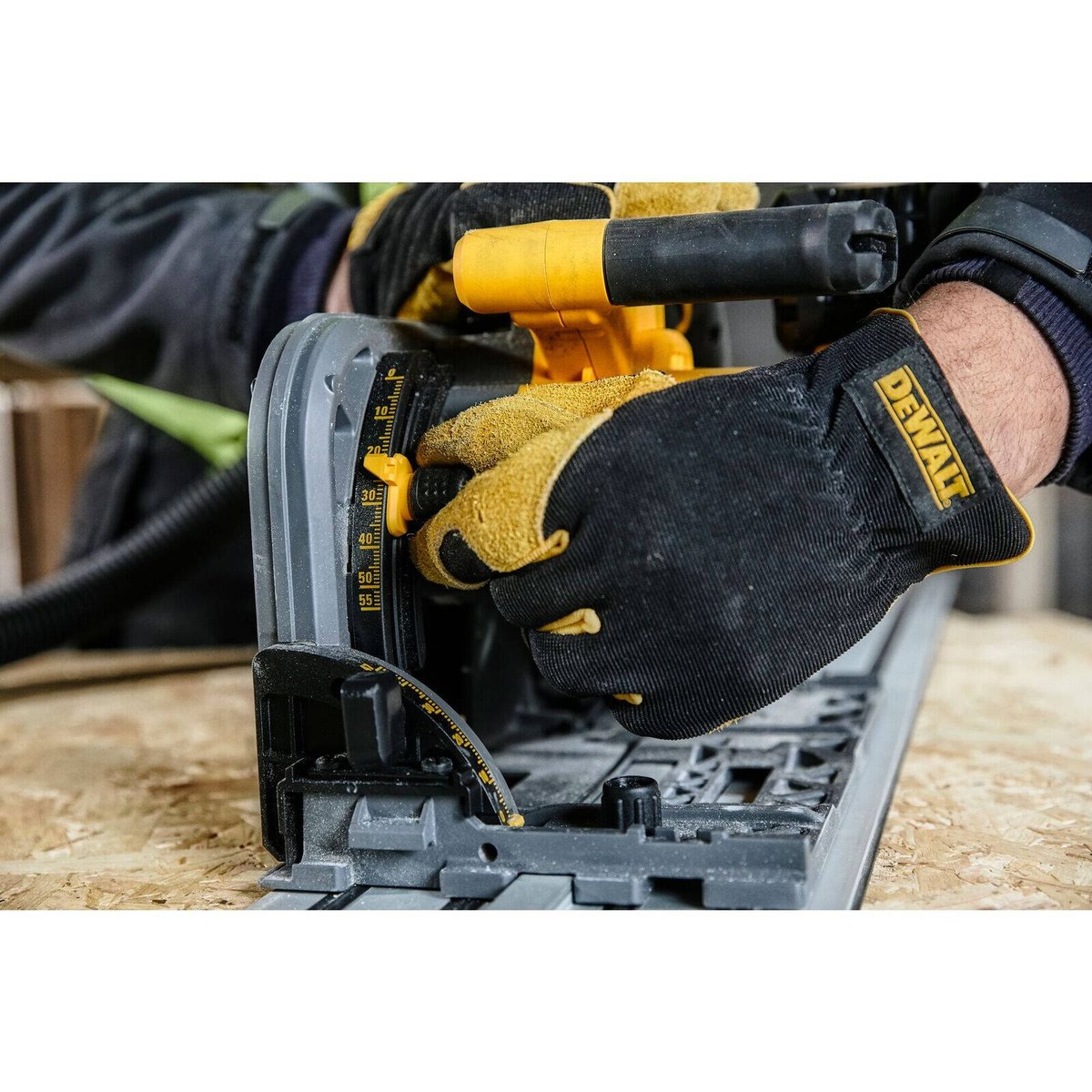 DeWALT 54V FlexVolt XR Cordless 165mm Plunge Saw Bare Unit DCS520NT-XJ