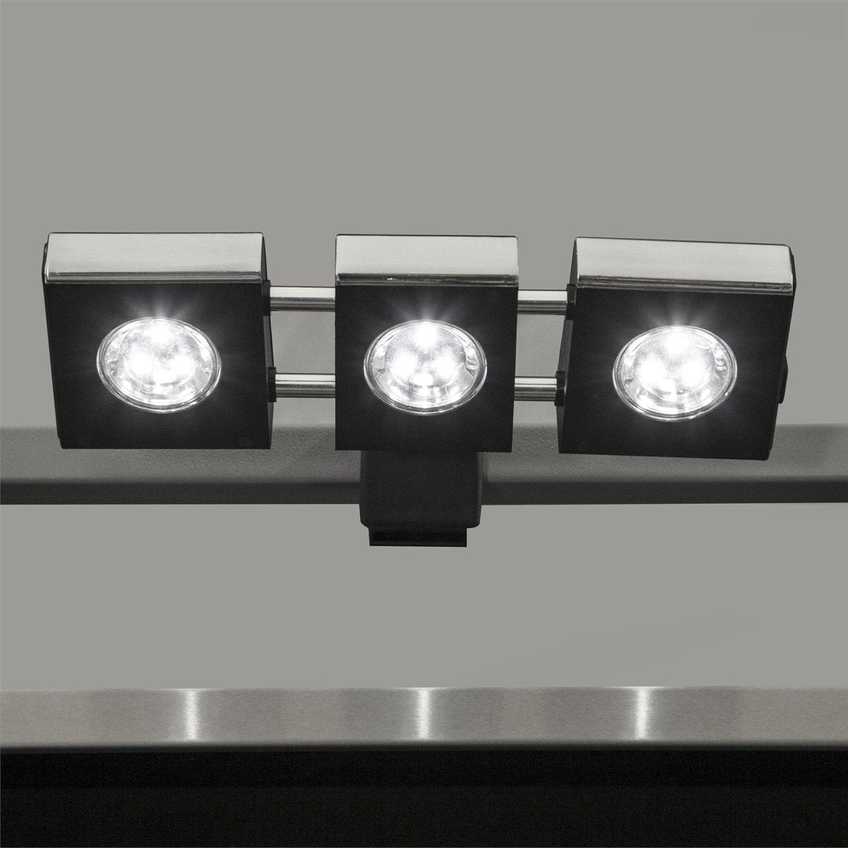 Matador Extendable BBQ Hood Light - 27 x 19 x 4.5cm - Nylon - Weather Resistant - SuperSaverAU - view 2