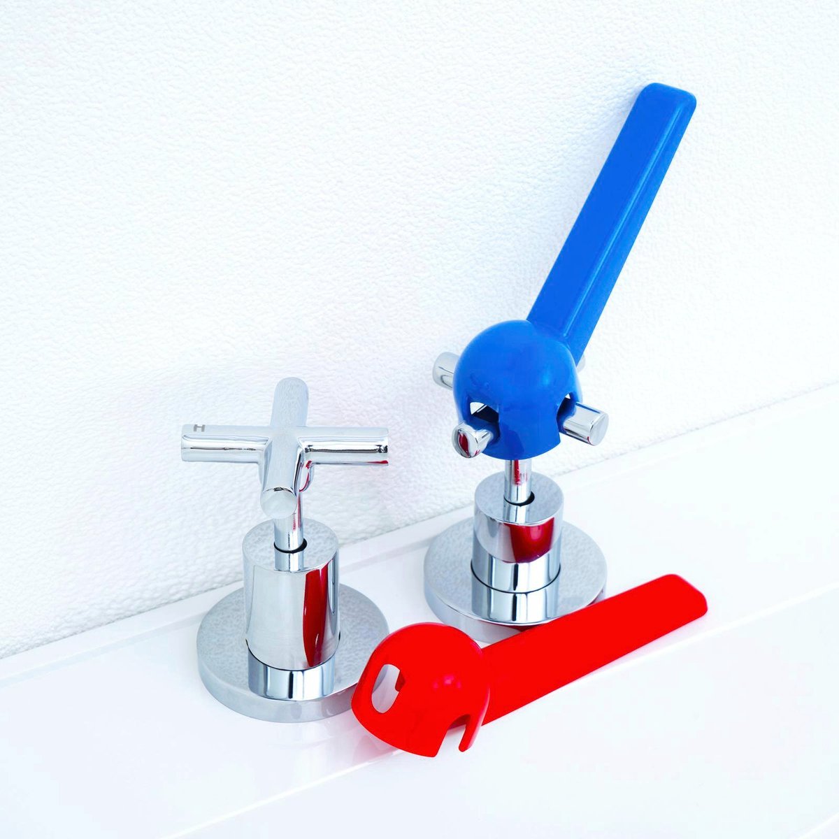 evekare Red and Blue Cross Handle Tap Turner - Pair