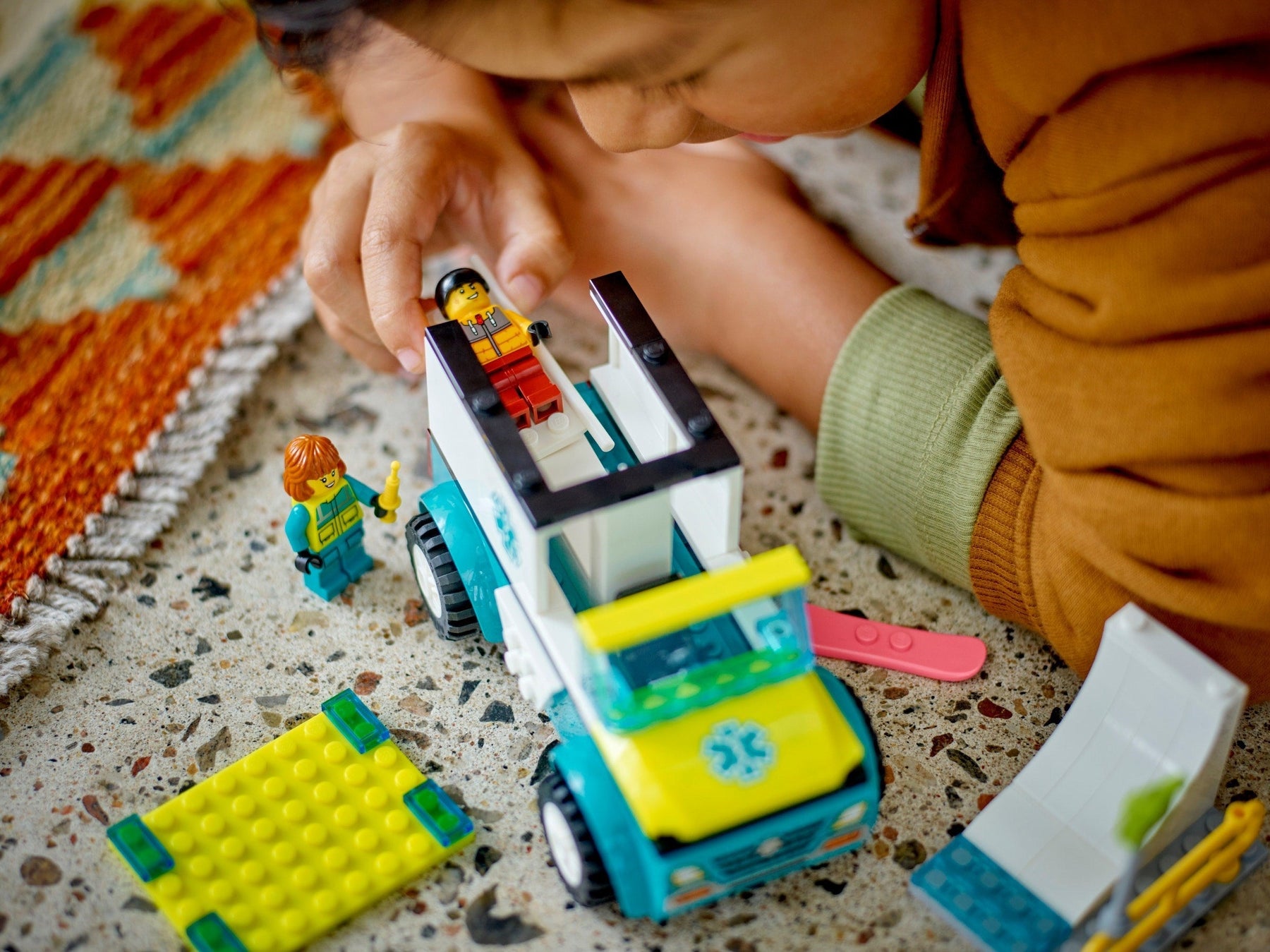 LEGO City 60402 Emergency Ambulance and Snowboarder - SuperSaverAU - view 7