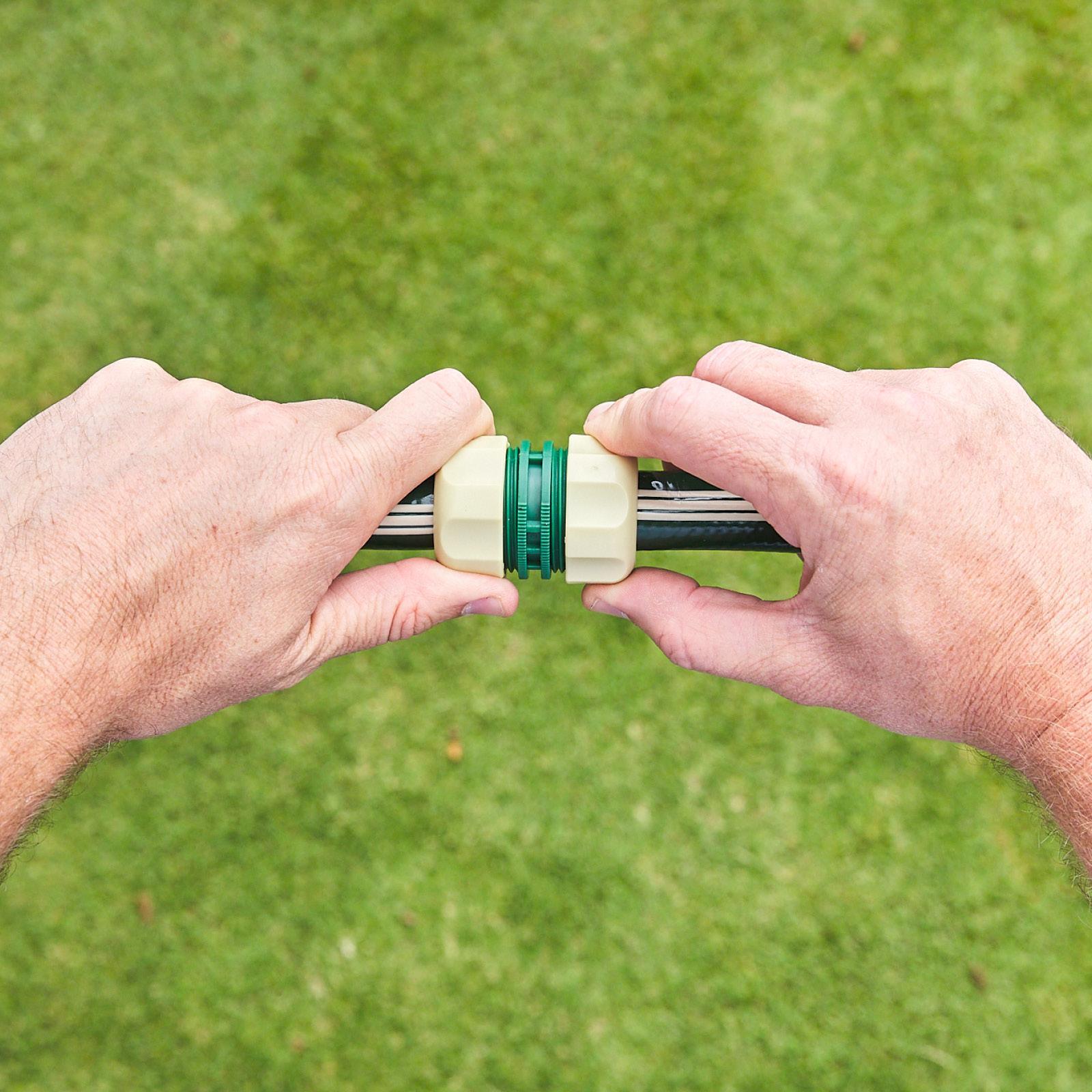 Garden Basics 18mm Plastic Hose Joiner Repairer, Outdoor