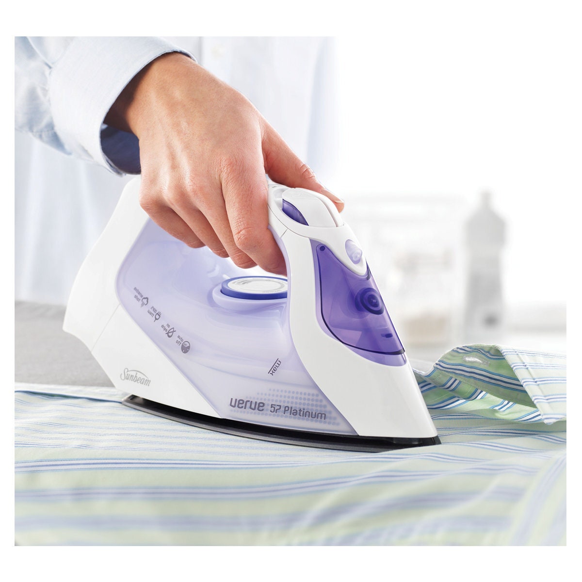 Sunbeam Verve iron - 2400W, 300ml tank, vertical steam, non-stick soleplate, purple - SR6575