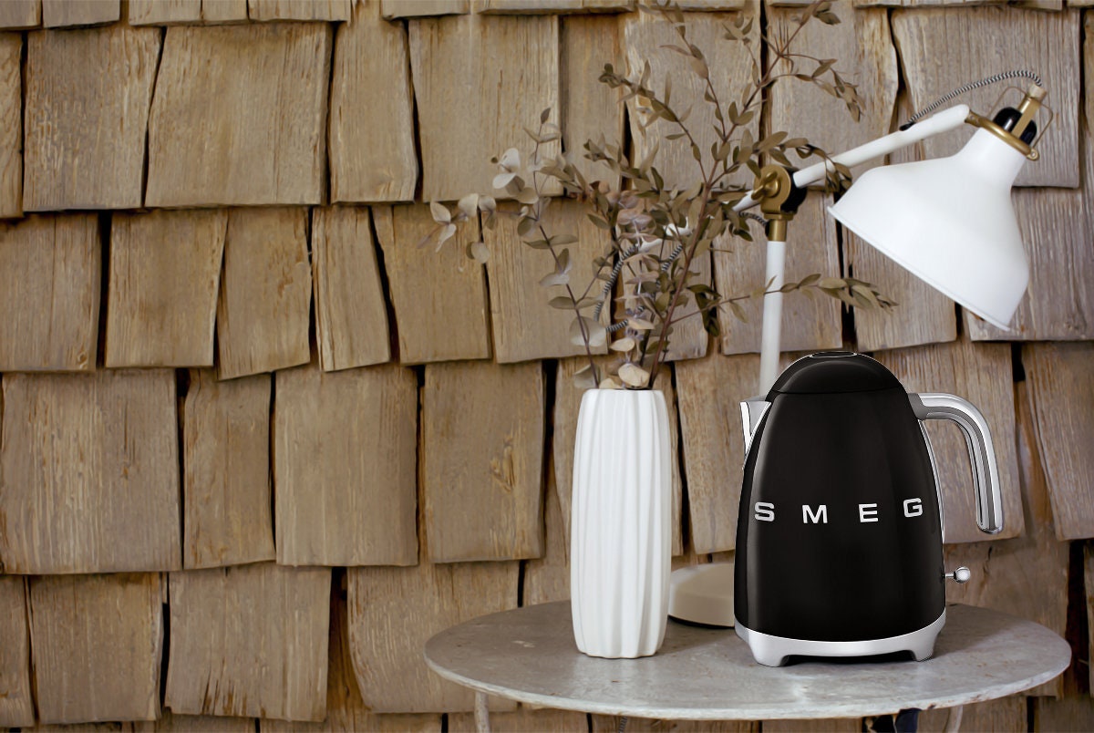 Smeg 50s Retro Style Kettle 1.7L - Black, 2400W, Soft Opening Lid, 360 Degree Swivel Base - KLF03BLAU