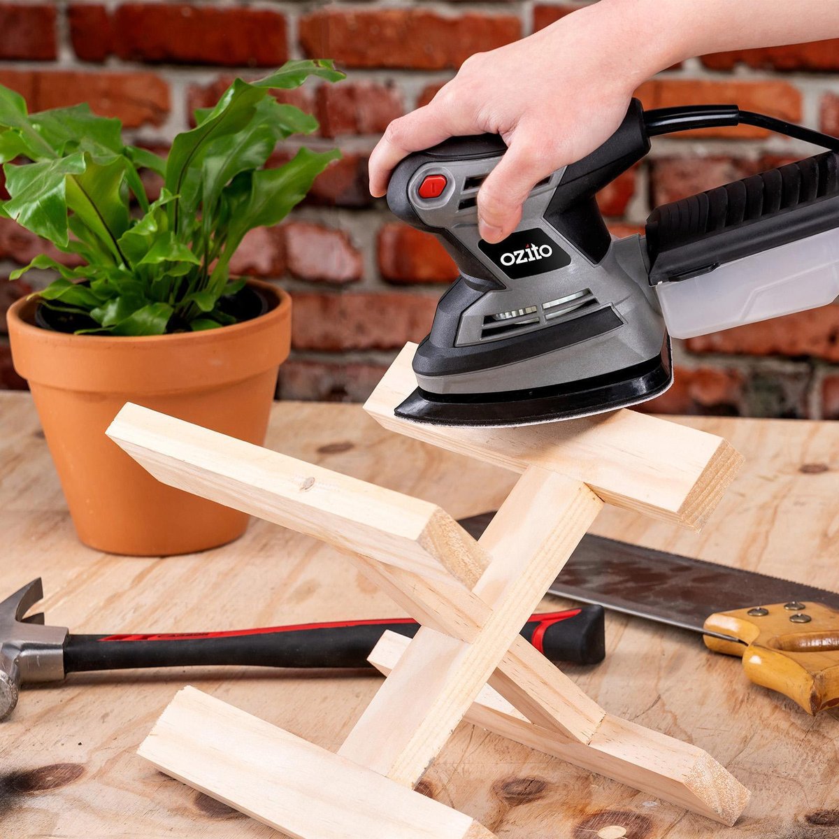 Ozito 200W Detail Sander - Lightweight Compact Tool - 140mm Sanding Plate - SuperSaverAU - view 3