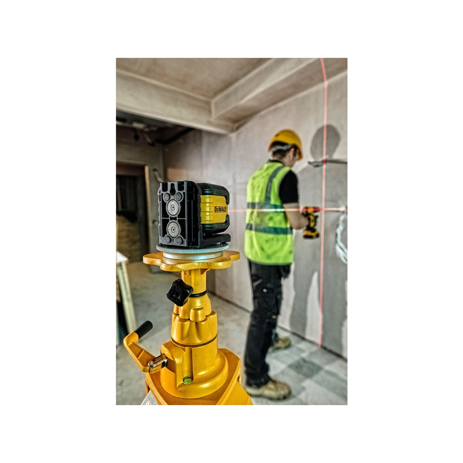 DeWALT 12m Red Beam Cross Line Self Levelling Laser Level IP54 DW08802-XJ