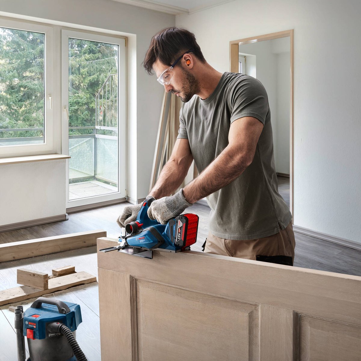Bosch 18V Professional Planer Skin Only - 170mm x 205mm x 325mm - Precision Woodworking - SuperSaverAU - view 2