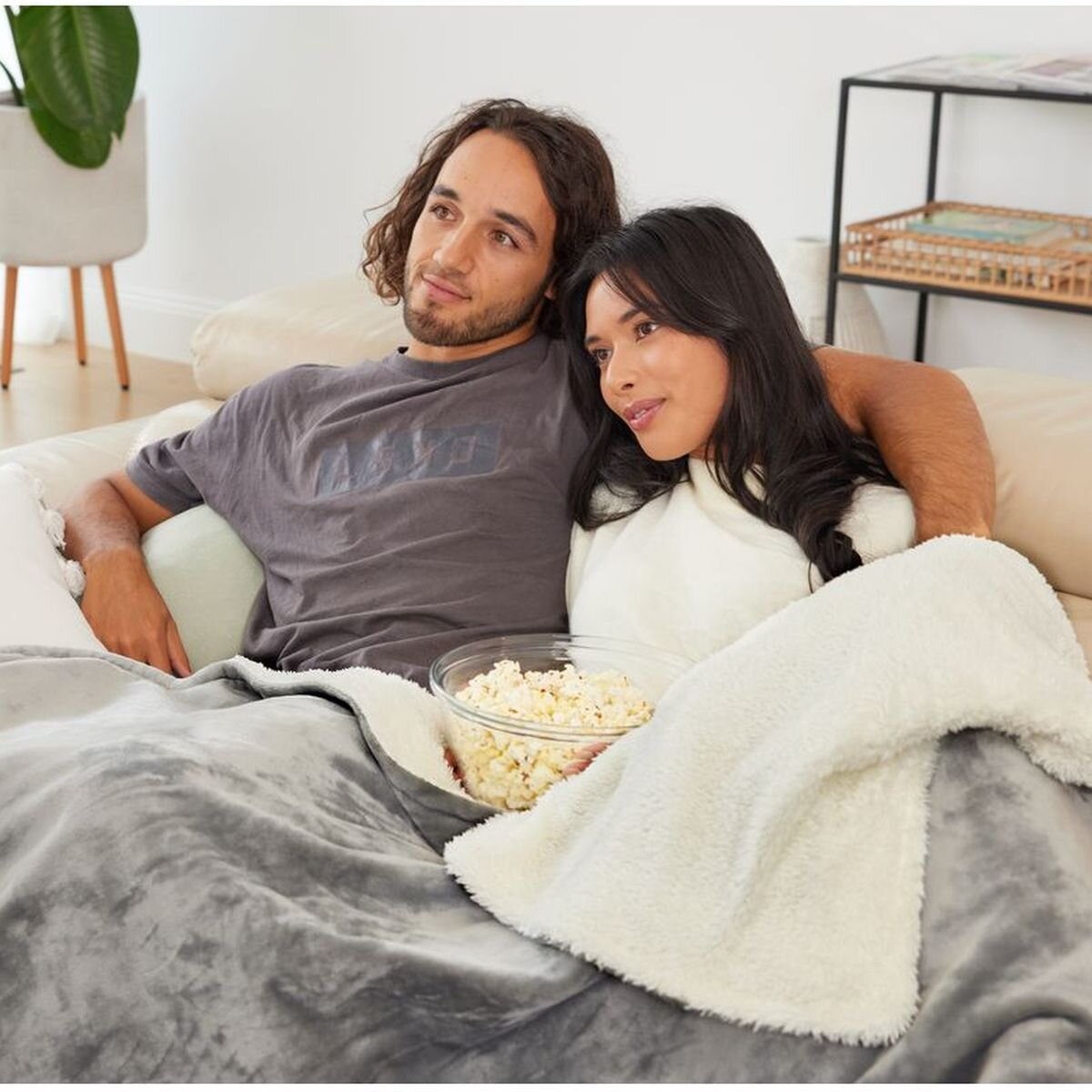 HoMedics Heated Throw Blanket 130x180cm - Cord Remote Control, Soft-Touch Fabric, Grey - HTB-1000GY-AU
