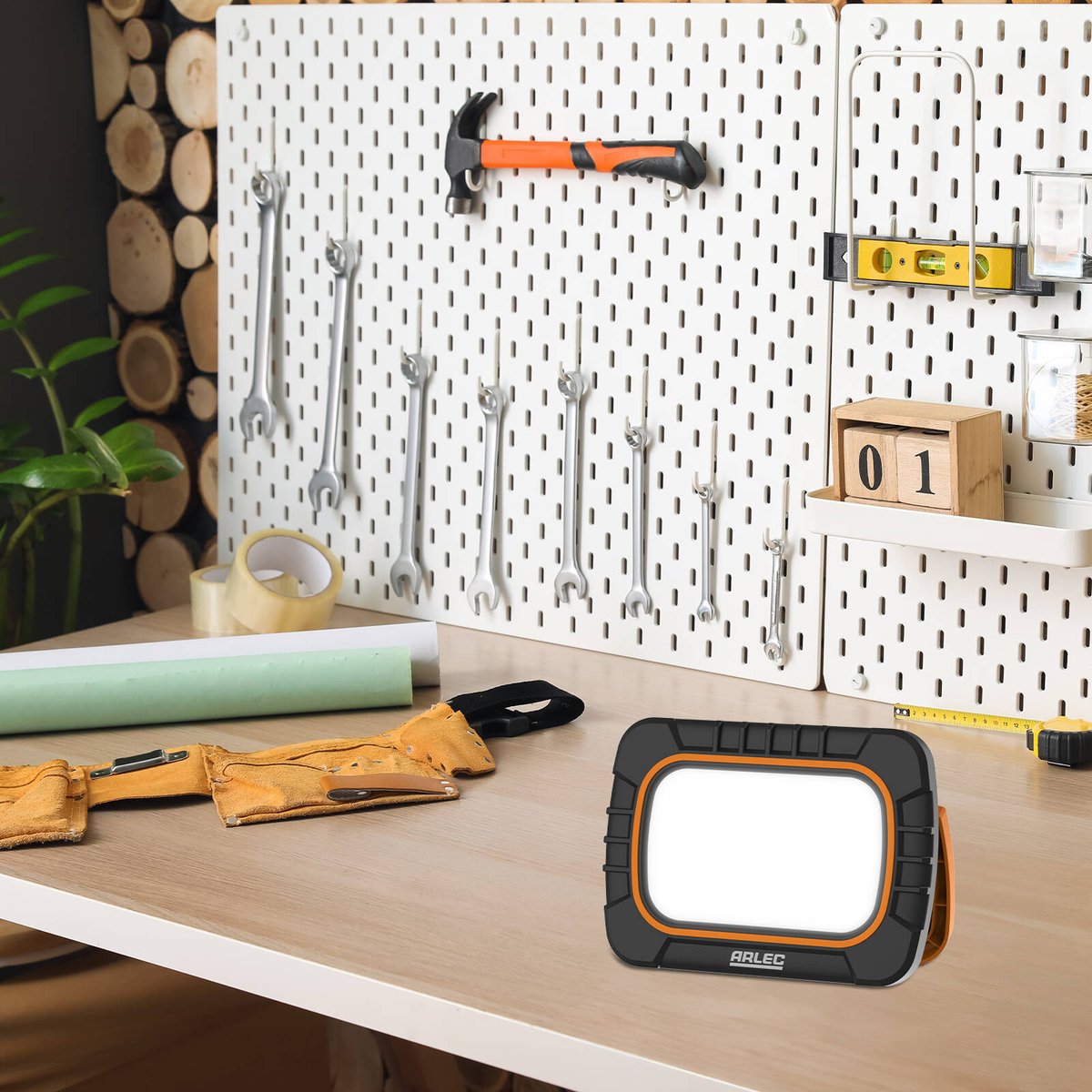 Arlec 10W LED Rechargeable Work Light, 800lm, Weather Resistant, Outdoor AWL2313