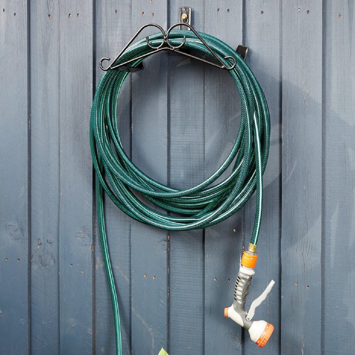 Rapid Black Powder Coated Steel Scroll Hose Hanger Wall Mount 30m
