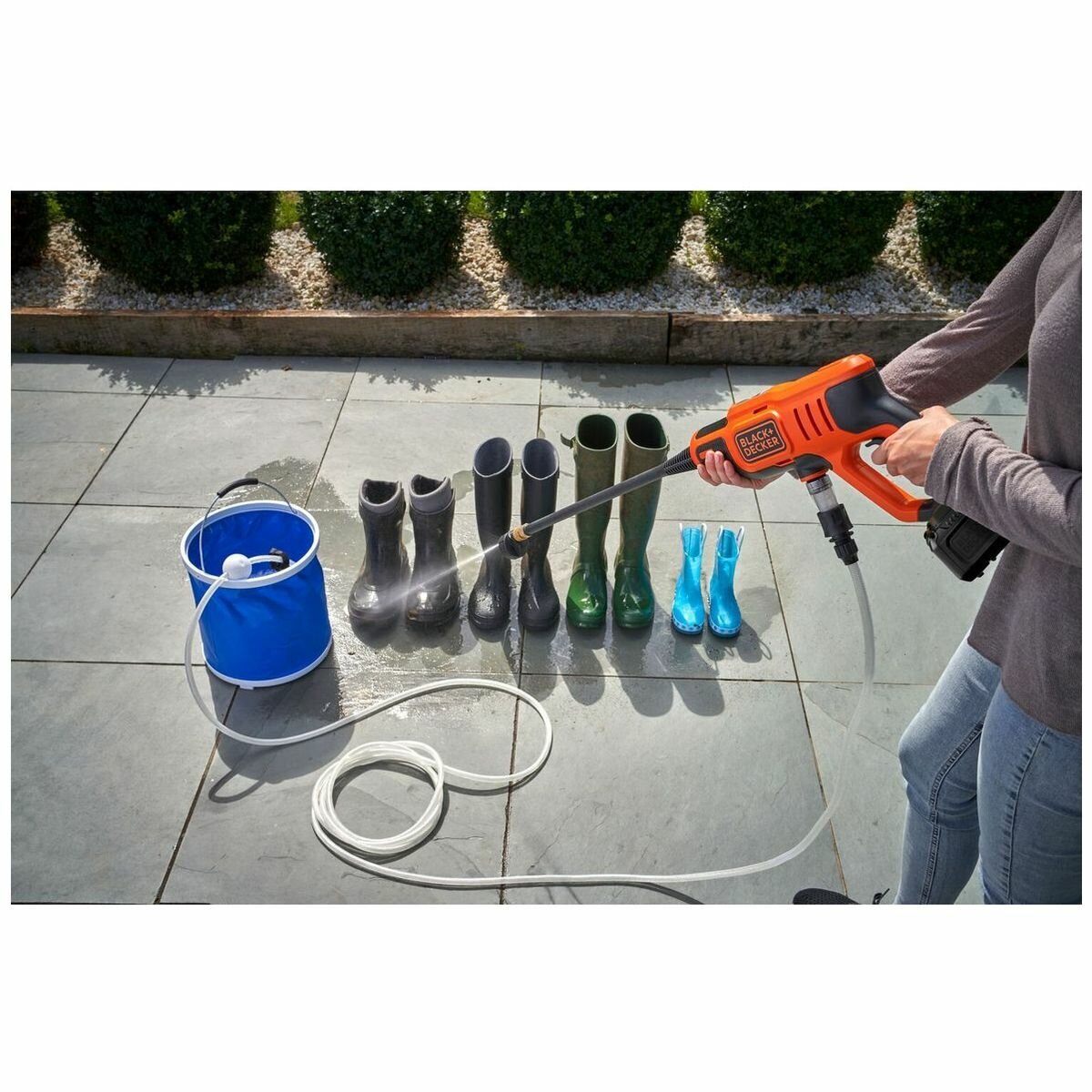 Black & Decker 18V pressurised sprayer bare unit - dual modes, up to 350 PSI, 5-in-1 nozzle - BCPC18B-XE