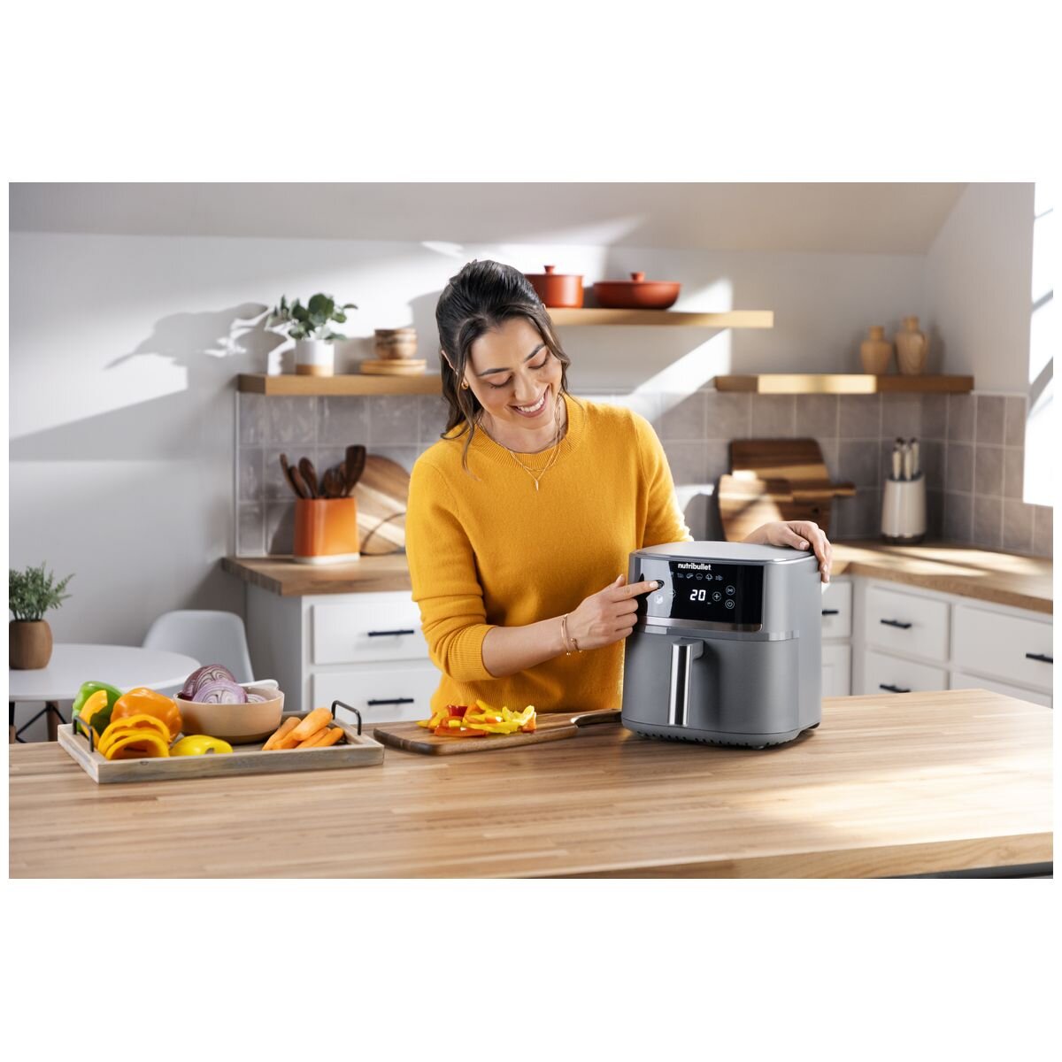 NutriBullet CrispLite Vision 6L Air Fryer - Touchscreen, Reversible Plate, Ceramic Coating - NBA07300