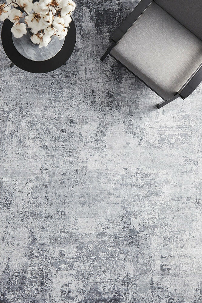 Rug Culture Illusions Extra Large Rug 320x230cm - Silver and Grey Power Loomed Polyester - ILU156SILVER320X230