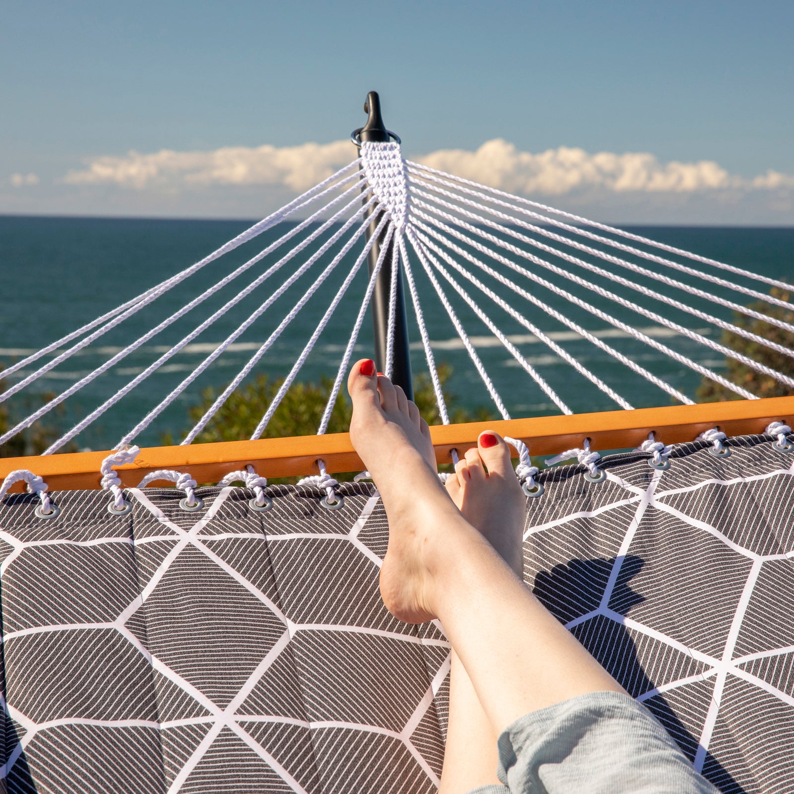 Two Trees Quilted Double Hammock 140 x 200cm Water Resistant 200kg