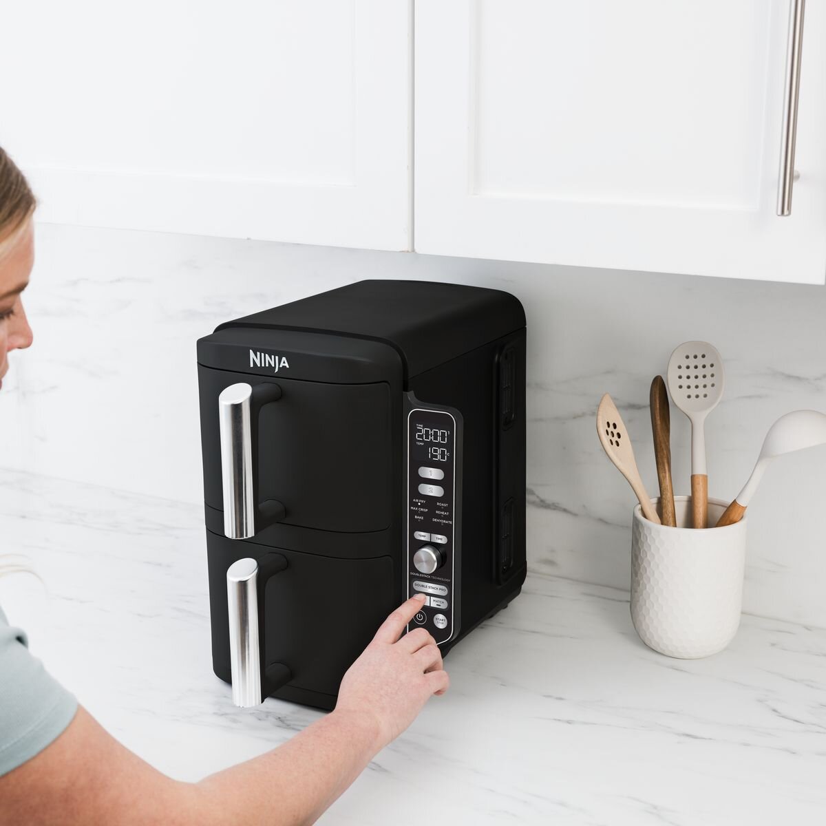 Ninja DoubleStack 9.5L Two Drawer Air Fryer - Stacked Design, Smart Finish, Match Cook - Black - SL400