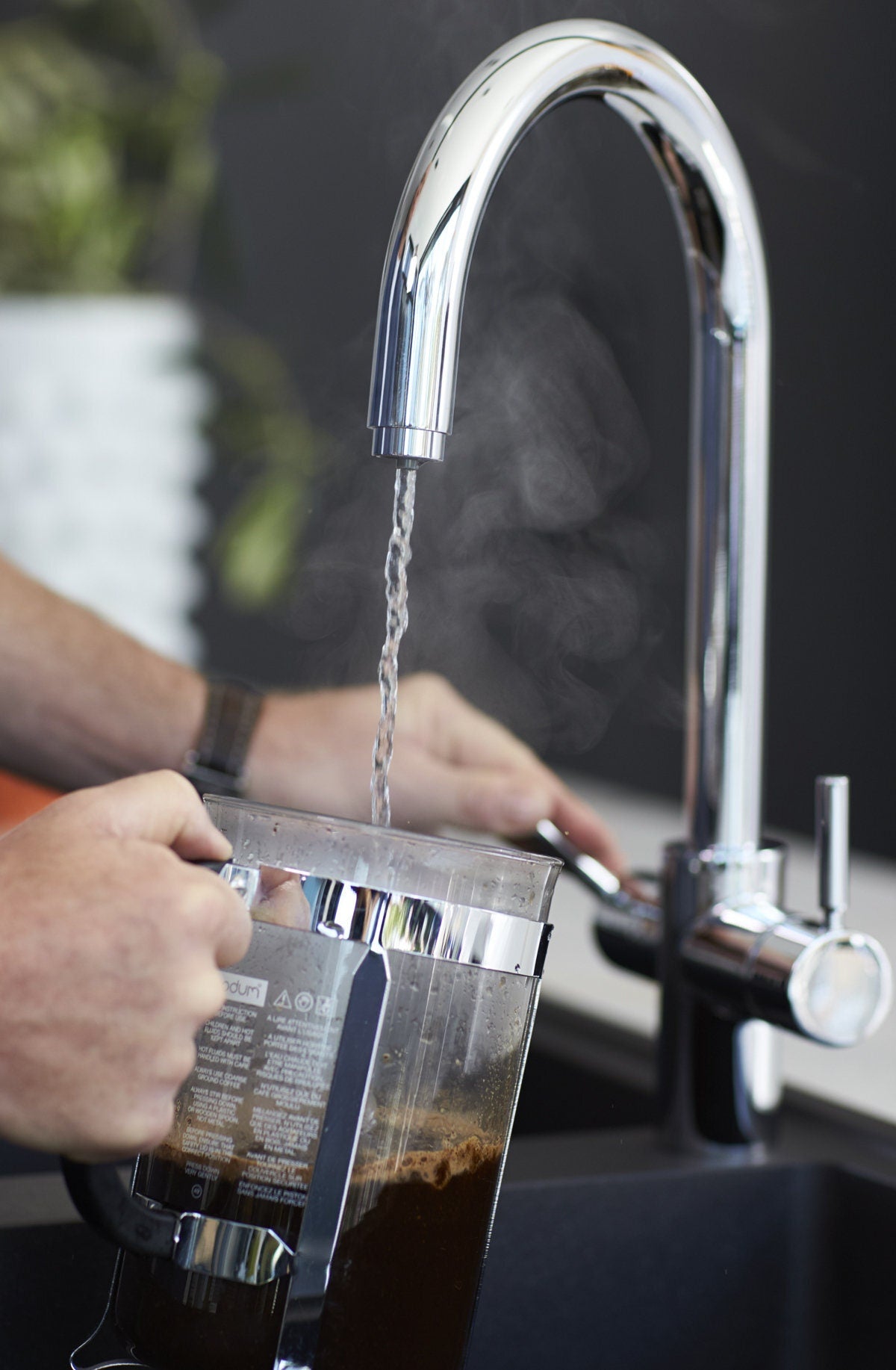 InSinkErator Multitap 3N1 J-shape steaming hot water tap - chrome finish, 2.5L NeoTank - 3003JC