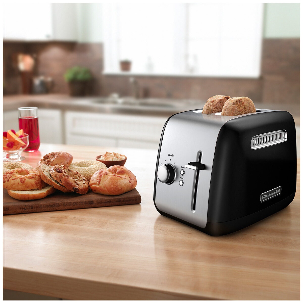 KitchenAid Classic 2 Slice Toaster - Onyx Black, 5 Shade Settings, All Metal Construction - 5KMT2115AOB