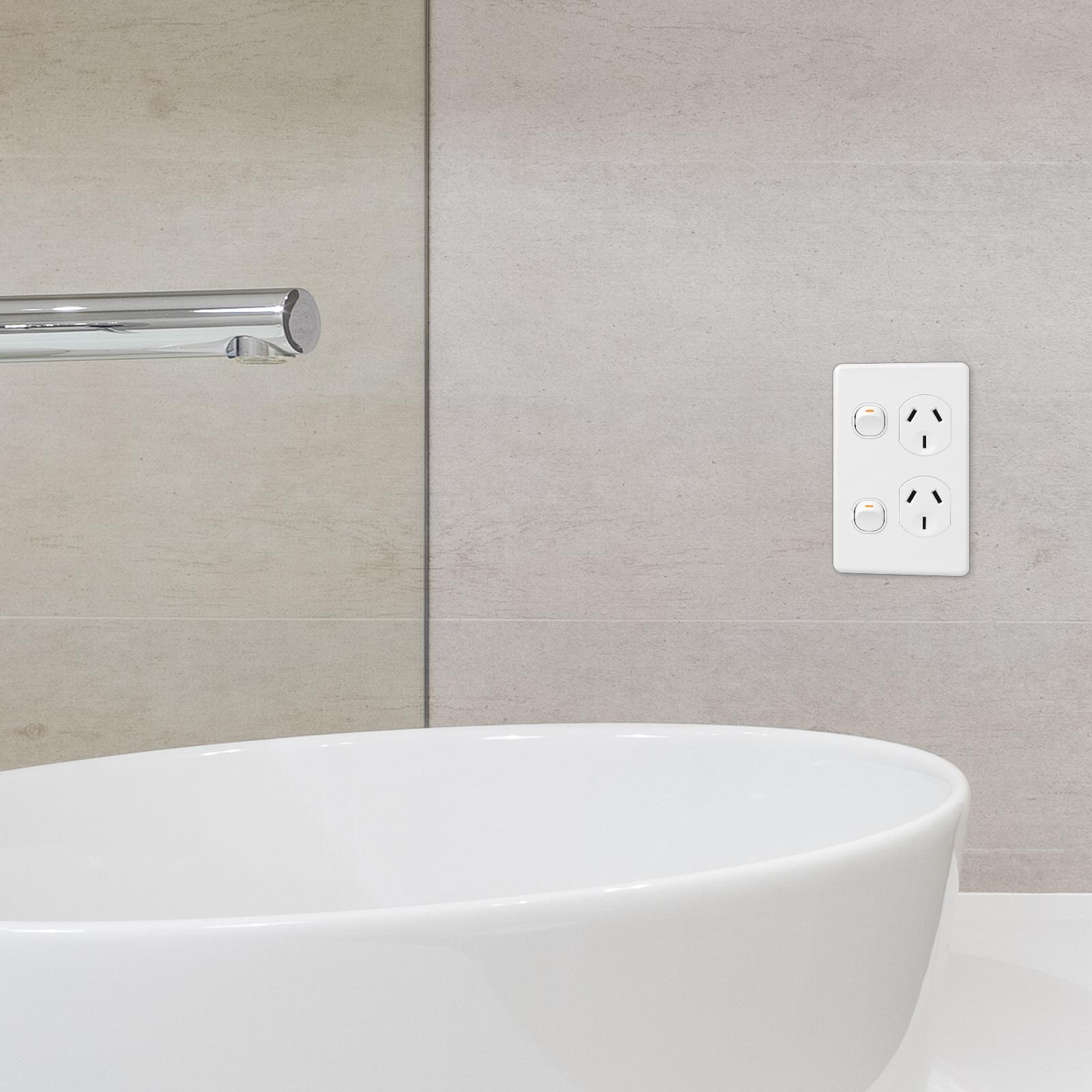 DETA X6 Double Vertical Power Point White Polycarbonate 10A 250V