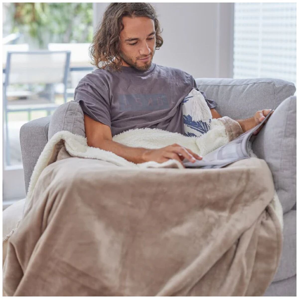HoMedics Heated Throw Blanket 130x180cm - Fast Six-Minute Heat-Up, Soft-Touch Fabric, Cream - HTB-1000CE-AU