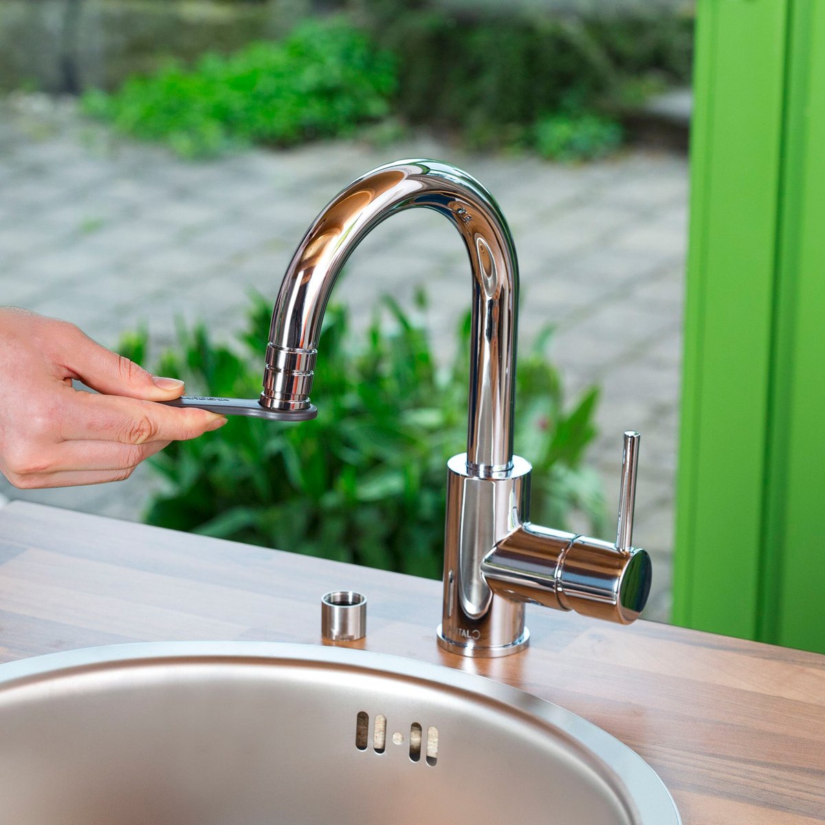 Gardena Indoor Plastic Tap Adaptor Grey / Orange