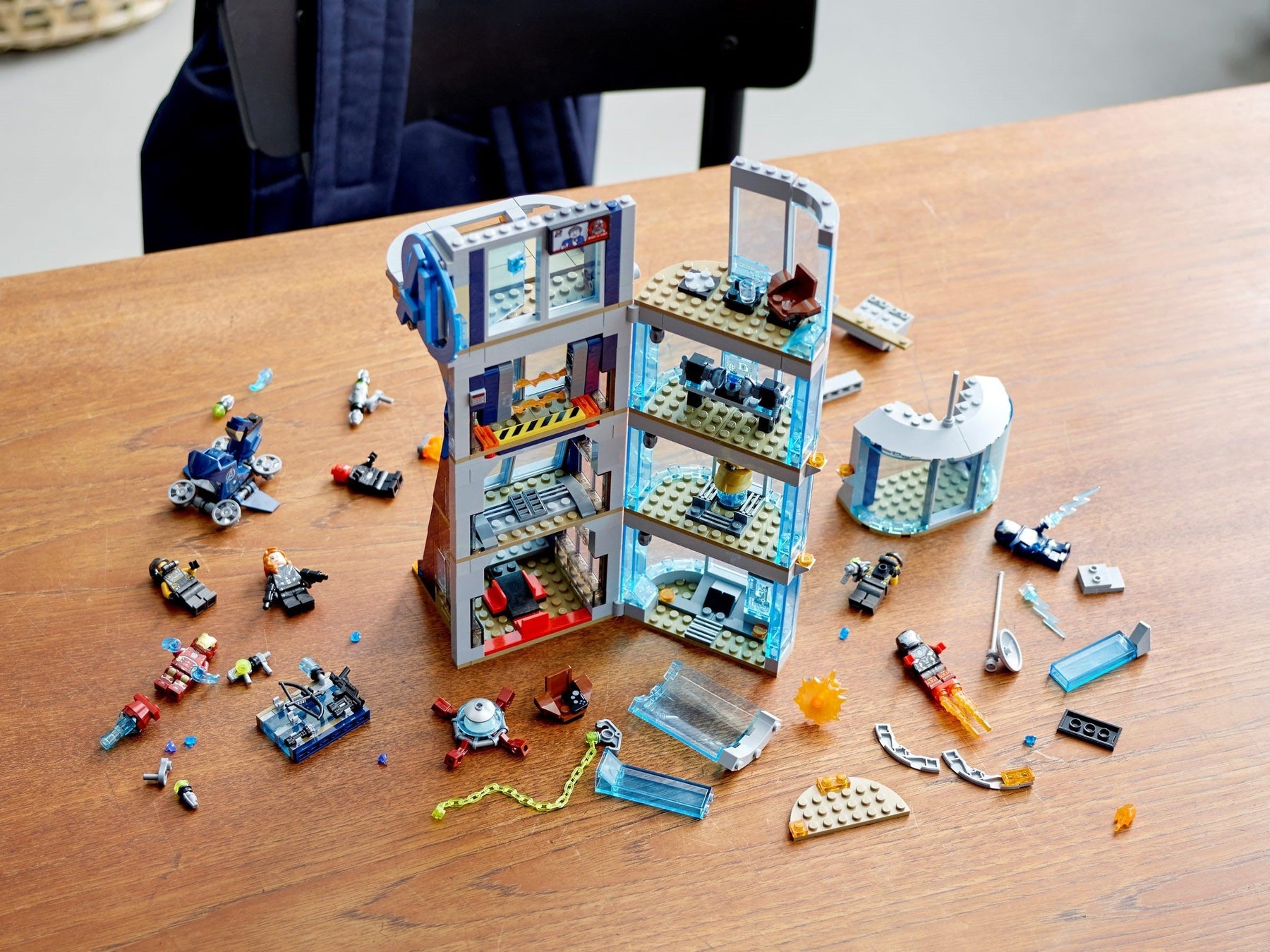 LEGO Marvel Series 76166 Avengers Tower Battle- Auzzi Store