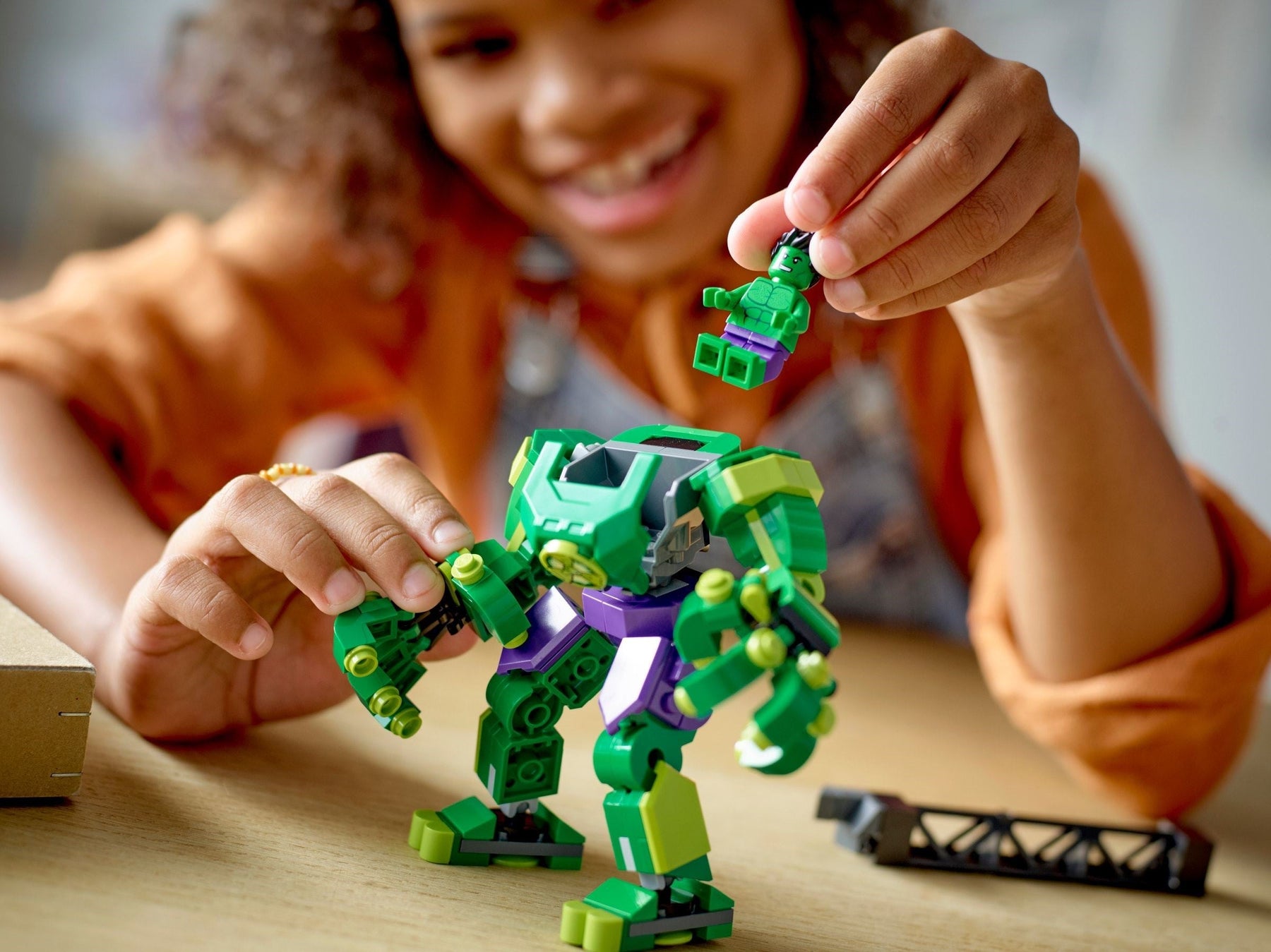 LEGO 76241 Hulk Mech Armor – Action-Packed Superhero Playset - SuperSaverAU - view 7