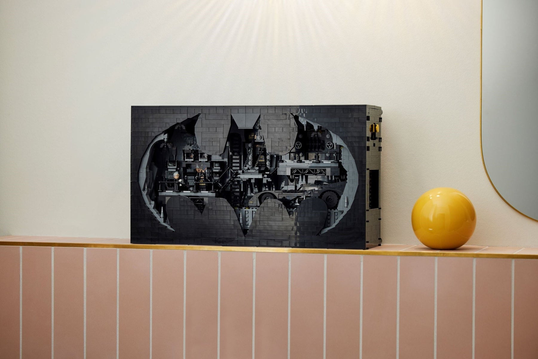 LEGO 76252 Batcave Shadow Box – Ultimate Batman Collectible - SuperSaverAU - view 6