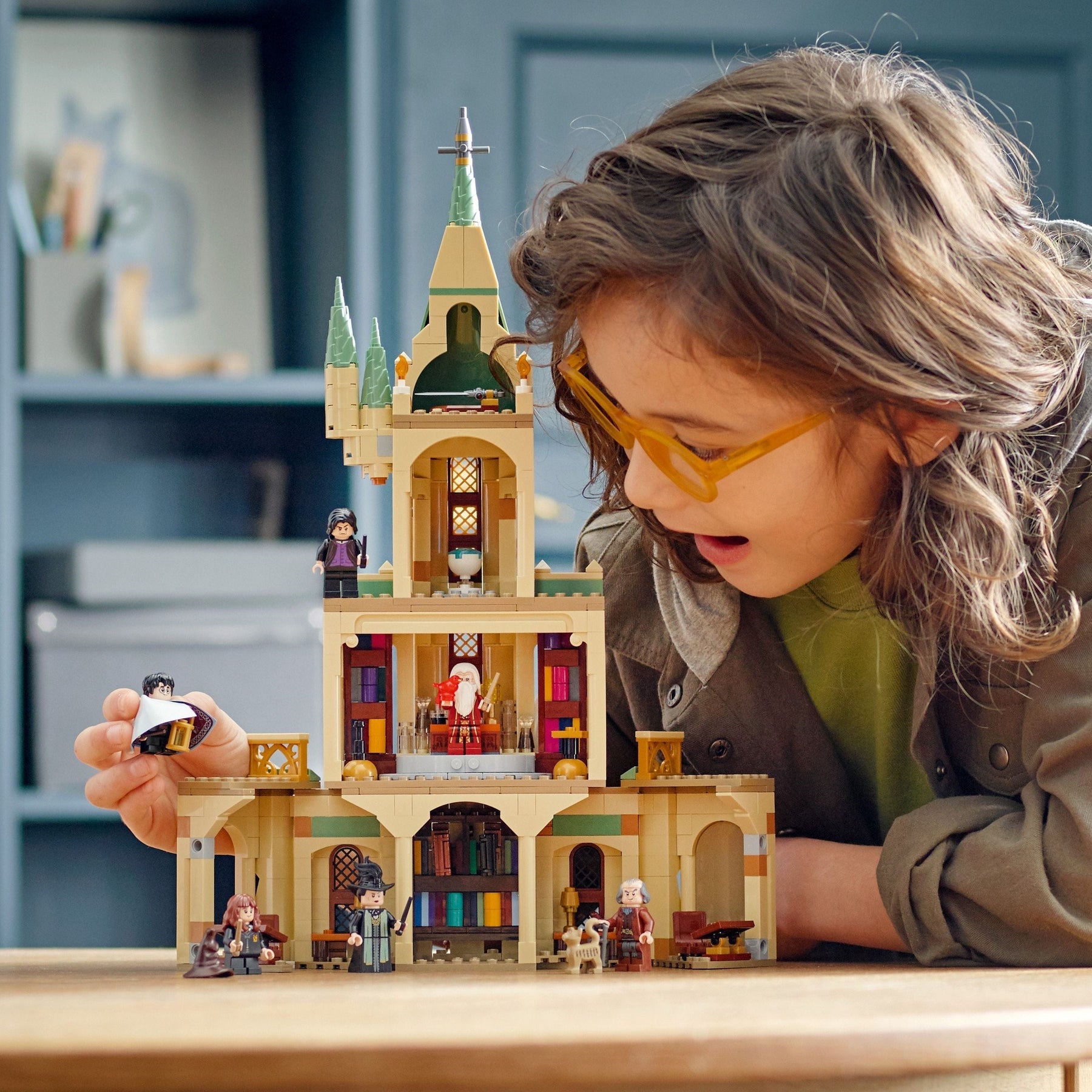 LEGO 76402 Hogwarts Dumbledore's Office Set - SuperSaverAU - view 3