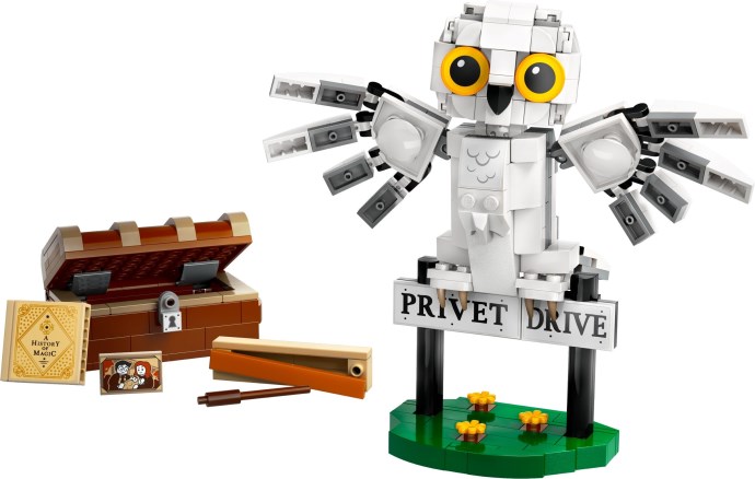 LEGO Harry Potter 76425 Hedwig at 4 Privet Drive - SuperSaverAU - view 1