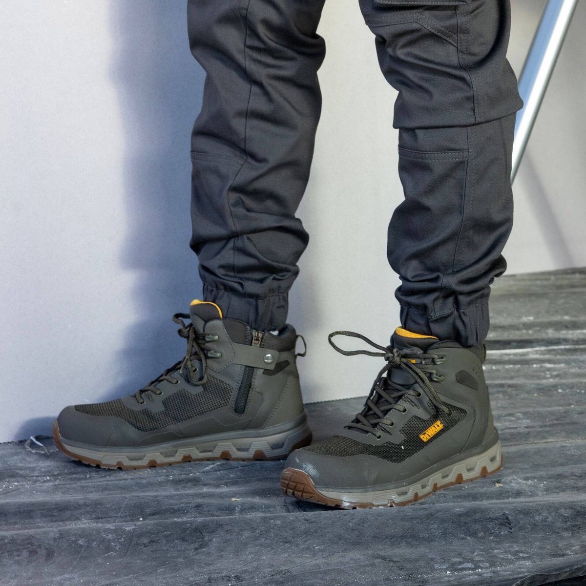 DeWALT Olive Forge Steel Cap Safety Work Boot Size 6 - SRC, 300C Heat Resistant