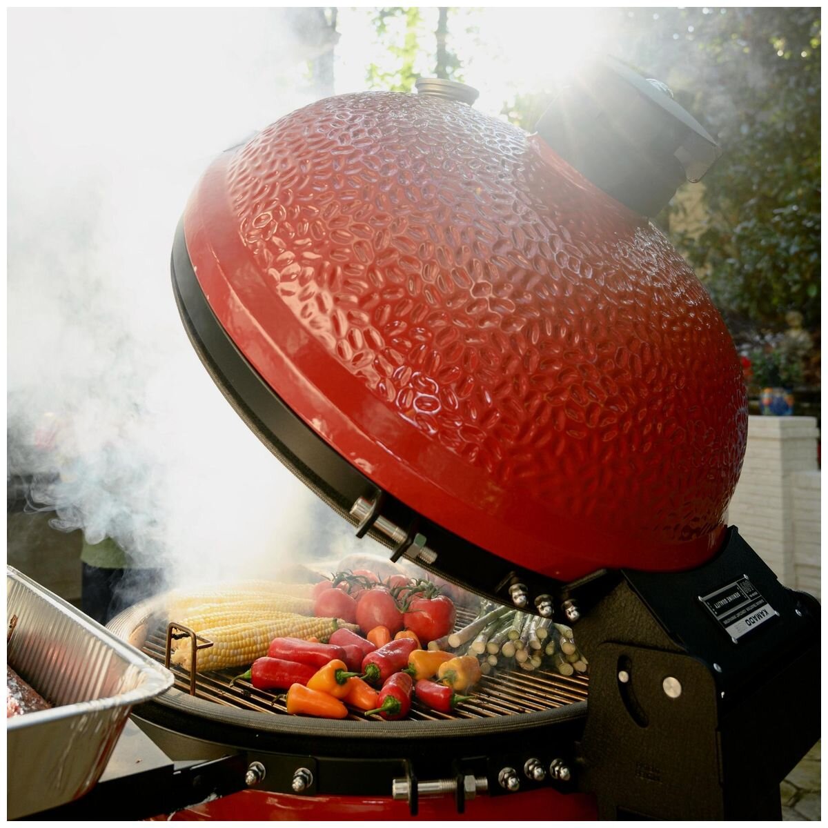 Kamado Joe Big Joe II Ceramic Grill - Red, 61cm Surface, Air Lift Hinge, Folding Side Shelves - BJ24RHC