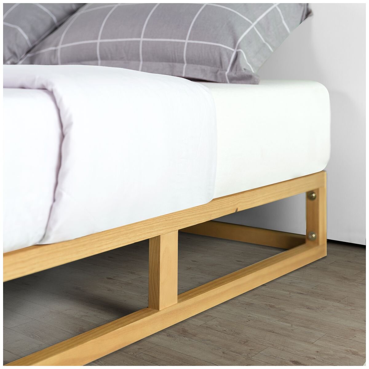 Zinus queen wooden pallet bed frame - solid pine wood, low profile, wooden slats - AU-WDBF-8Q