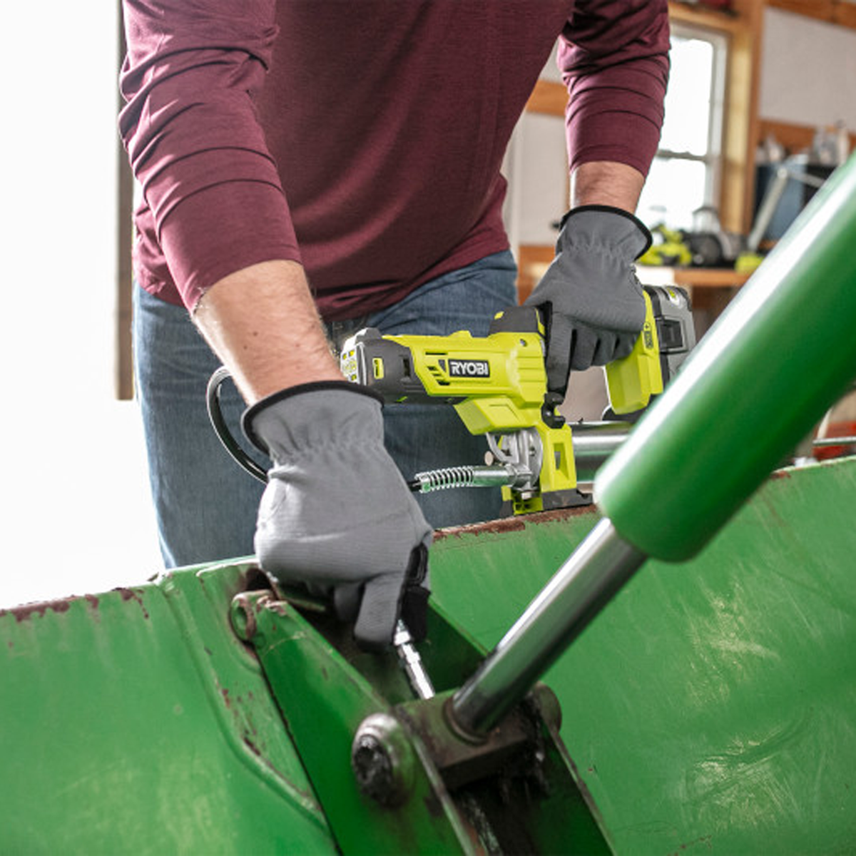 Ryobi 18V ONE+ Cordless Grease Gun R18GG450-0 - Tool Only
