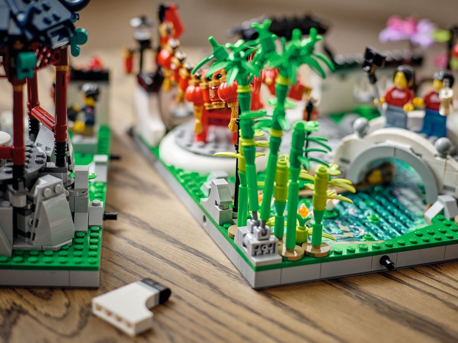 LEGO Miscellaneous Series 80107 Spring Lantern Festival- Auzzi Store