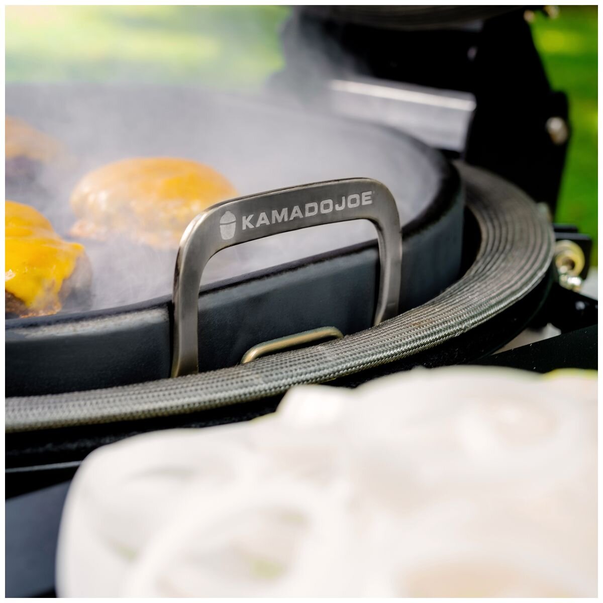 Kamado Joe Karbon Steel griddle for Classic Joe - pre-seasoned carbon steel flat-top, black - KJ15094522