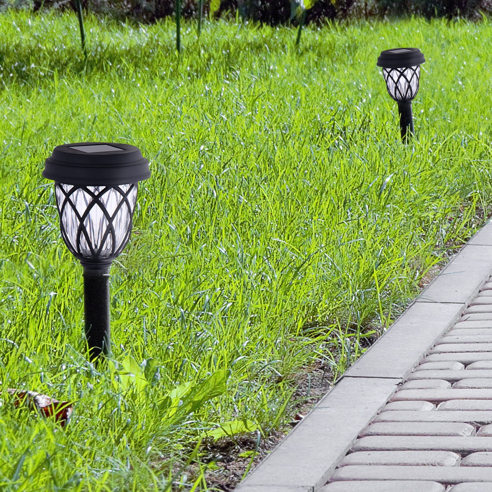 Arlec LED Garden Path Solar Light, 100mm Black Ground Stake LVS042
