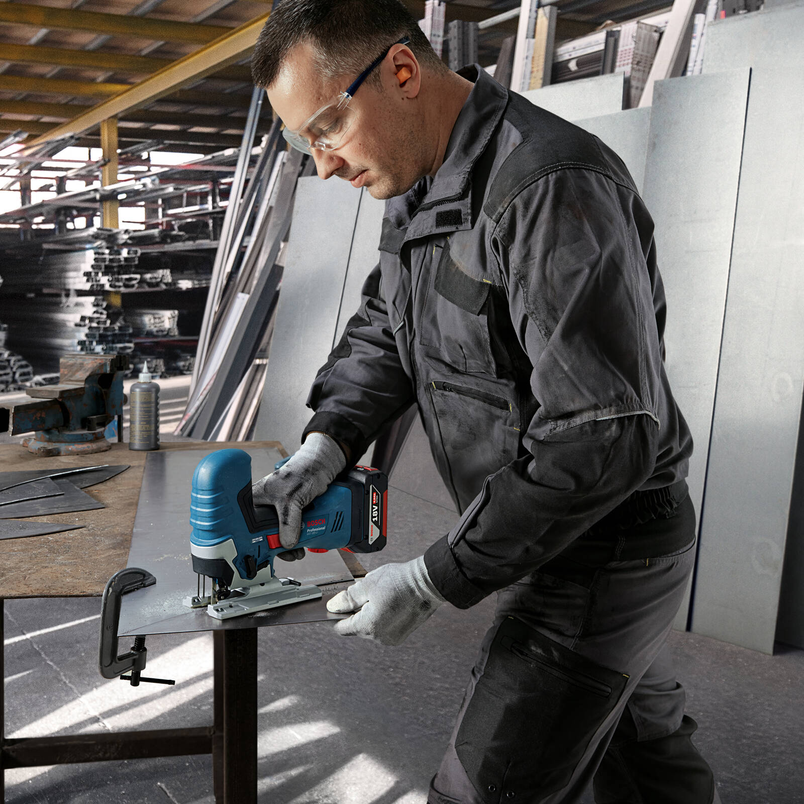 Bosch Professional 18V Cordless Jigsaw GST 18V-125 B - Skin Only, Bow Handle