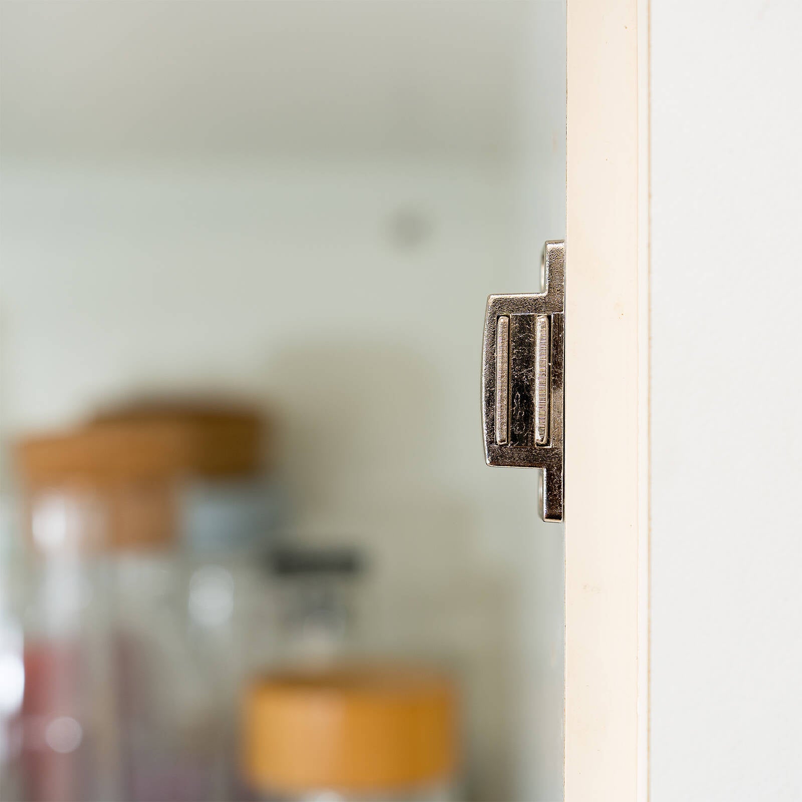 Taskmaster 48mm Zinc Plated Magnetic Door Catch Steel
