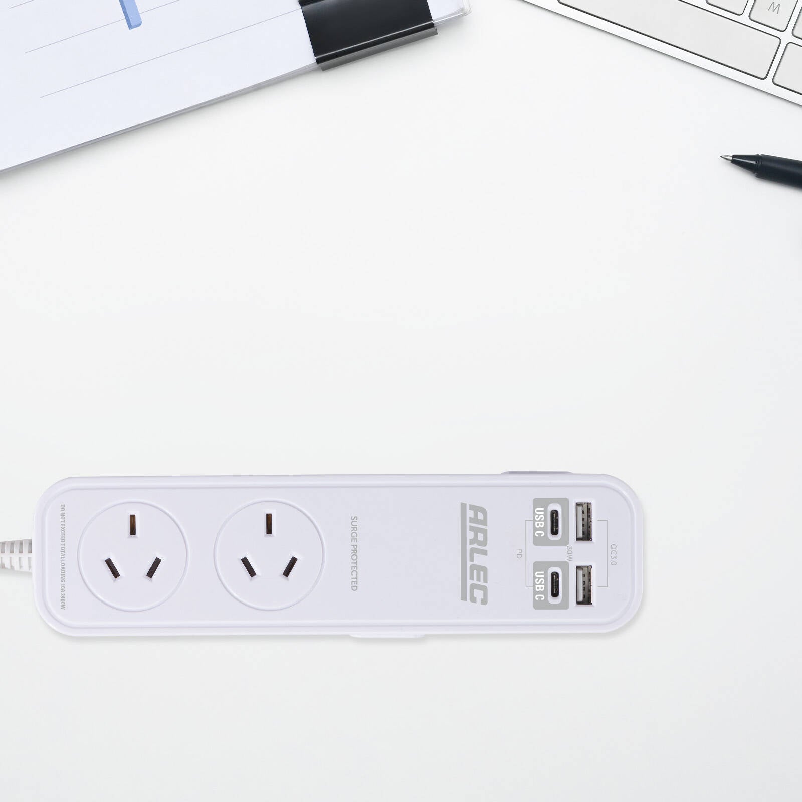 Arlec 2 Outlet Portable Powerboard with PD30W Rapid Charging 2x USB-A & 2x USB-C White PBHB2AC-30W