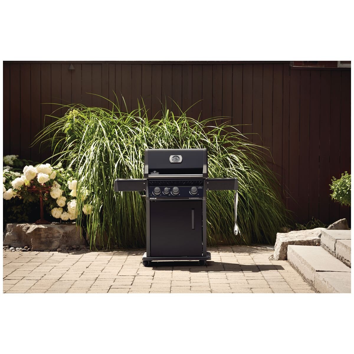 Napoleon Rogue XT 425 LPG 3 Burner BBQ - Black - Infrared Side Burner - RXT425SIBPK-1-AU