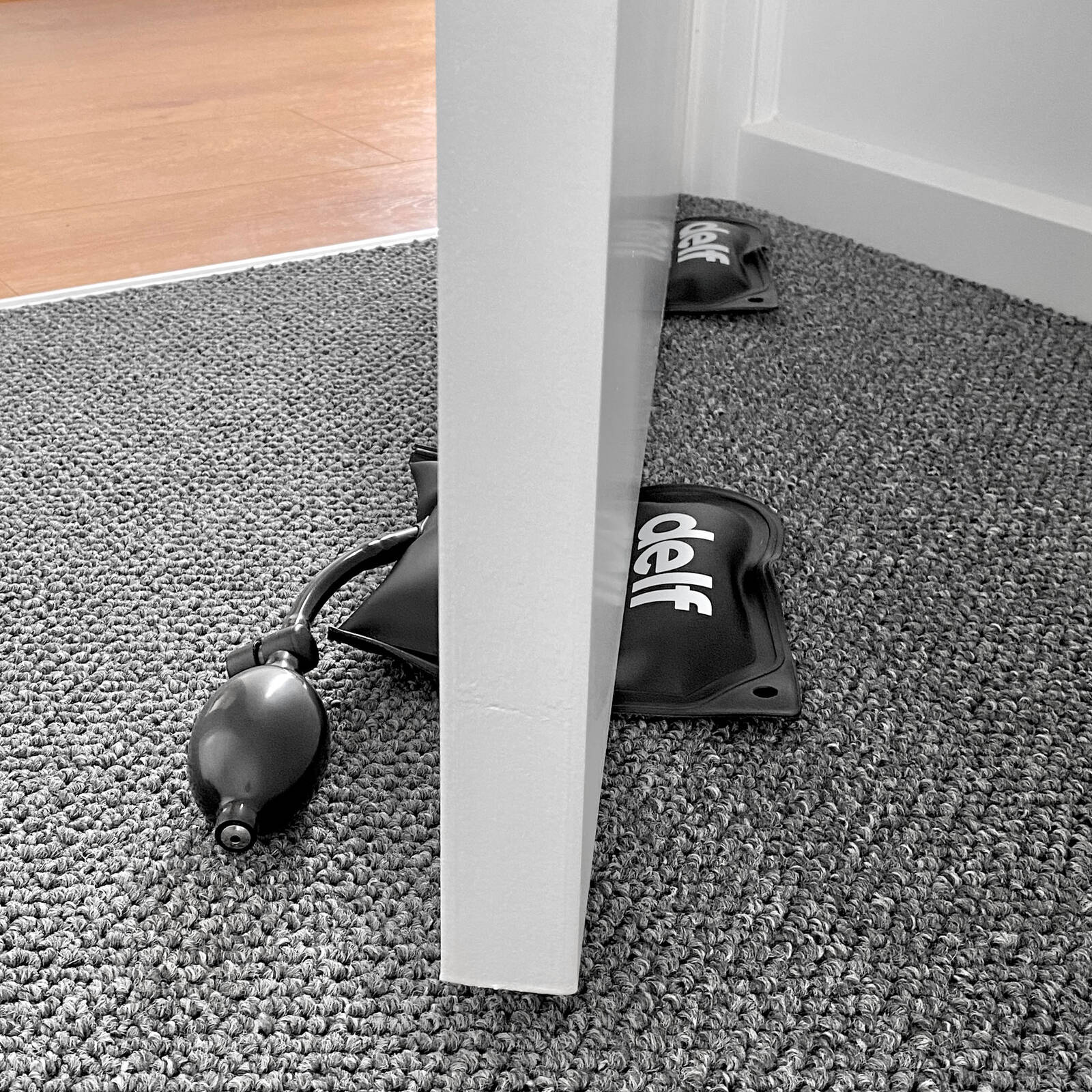 Delf Inflatable Air Wedge 170 x 170mm, 135kg Capacity for Lifting and Levelling