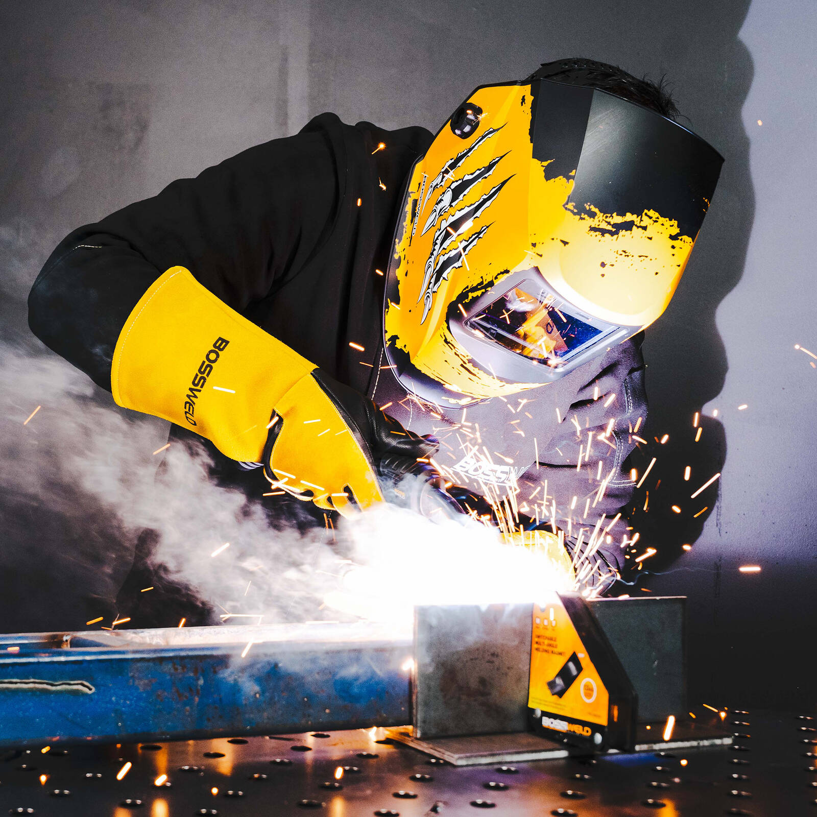 Bossweld VX-3 Griz Auto Darkening Welding Helmet, Variable Shade 4-8/9-13, 100 x 60mm Lens