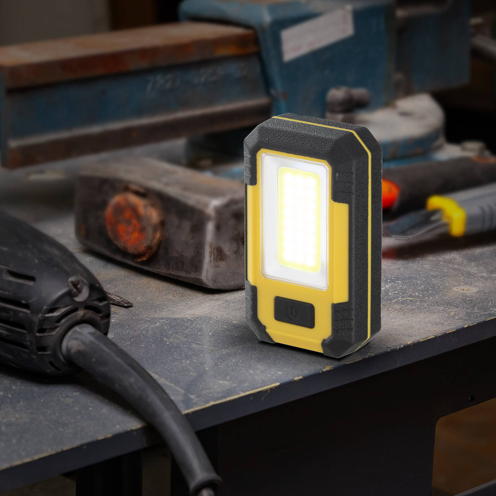 Arlec 450lm Rechargeable LED Work Light Torch AT0057