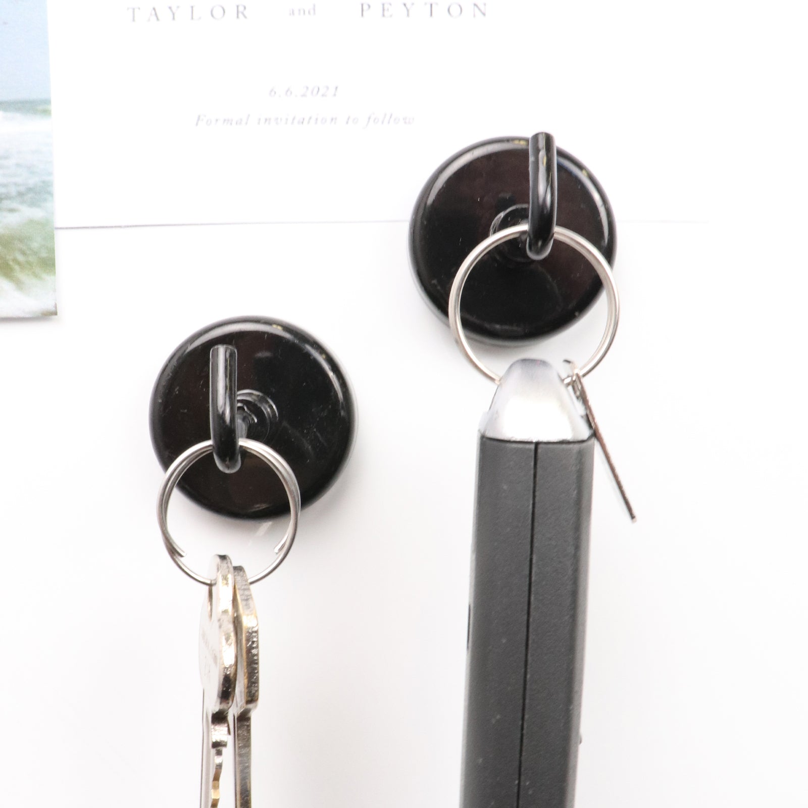 Everhang 35mm Black Ferrite Magnetic Hook 4 Pack