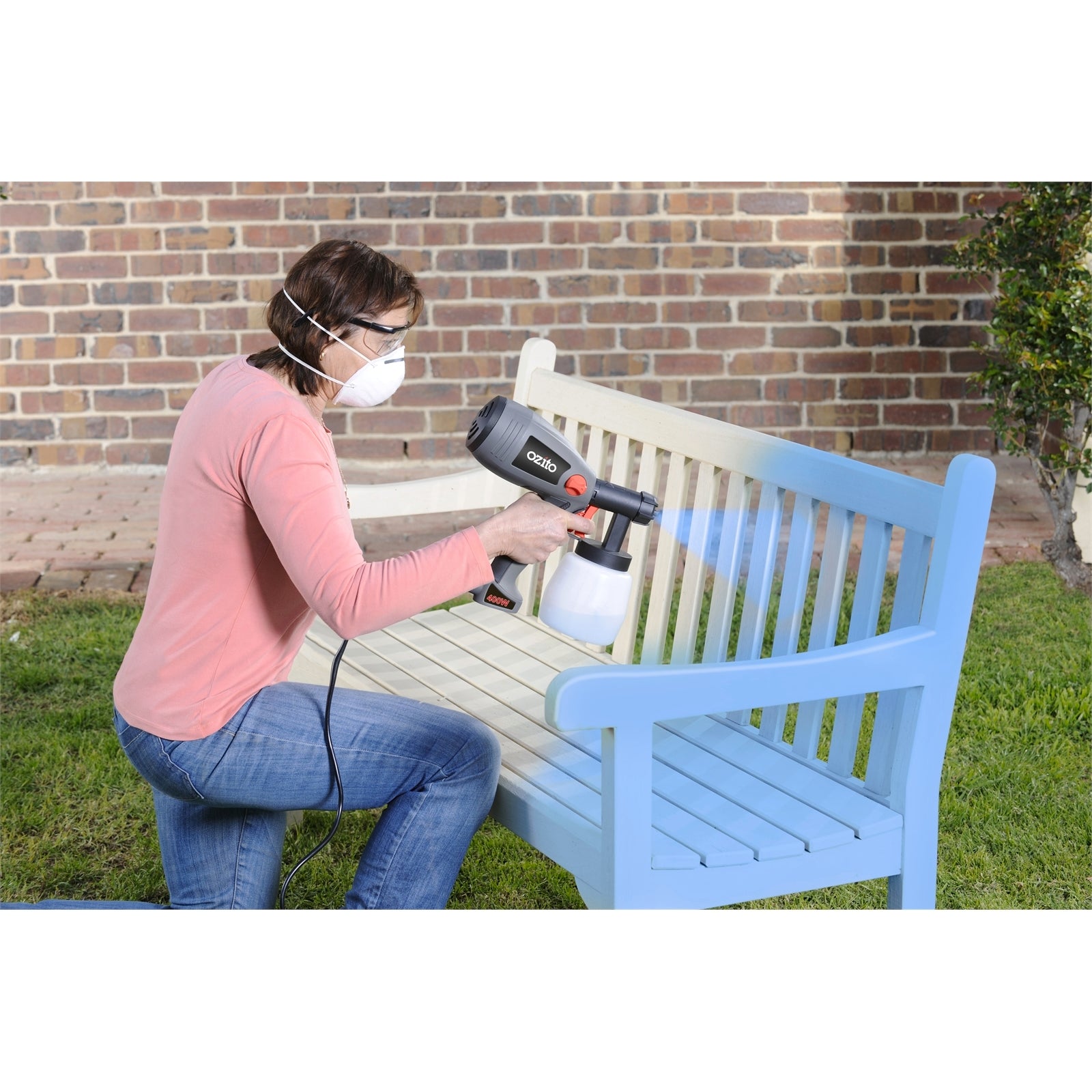 Ozito 400W Power Paint Spray Gun SGP-300 with 800ml Reservoir and 3 Spray Settings