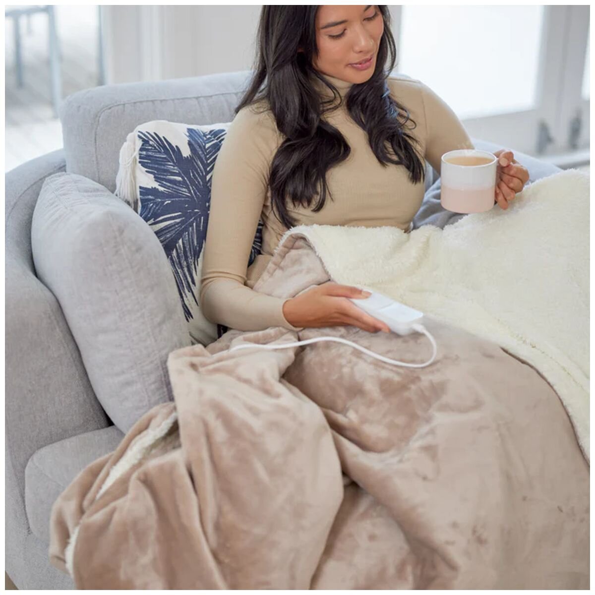 HoMedics Heated Throw Blanket 130x180cm - Fast Six-Minute Heat-Up, Soft-Touch Fabric, Cream - HTB-1000CE-AU