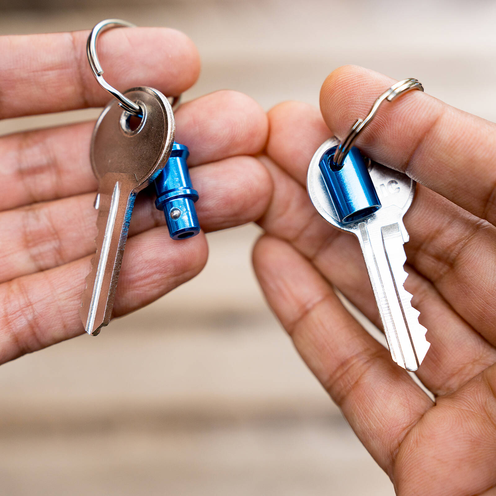 Titanium Aluminium Trigger Release Key Holder with Steel Key Rings