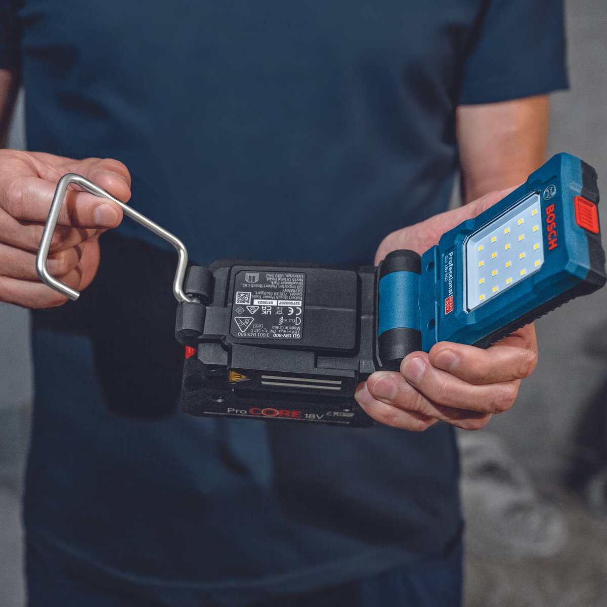 Bosch 18V Professional Work Light 800lm - 360° Swivel 180° Tilt - Compact - SuperSaverAU - view 4